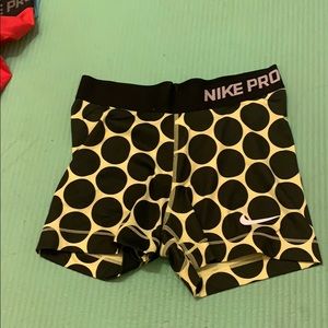 Women’s nike small spandex shorts